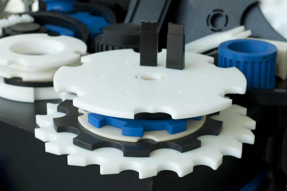 塑料機械零件的垂直成像與精密零部件加工技術(shù)探析